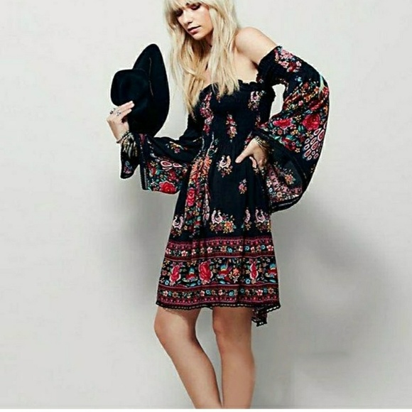 Off Shoulders Black Floral Dress - Picture 3 of 4