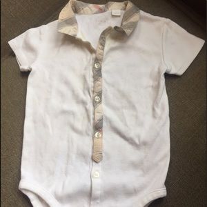 Burberry onesie size 24 M