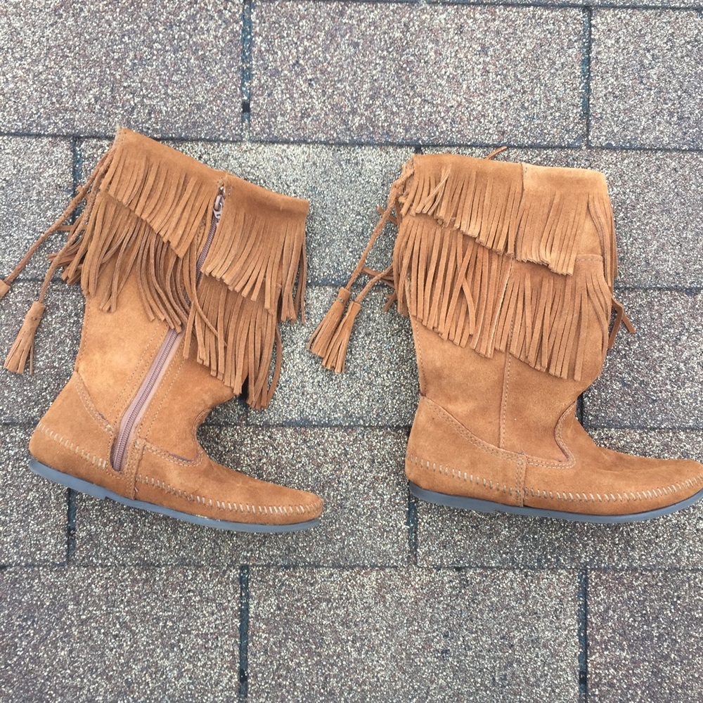 Minnetonka Leather 2-Layer Fringe Boots