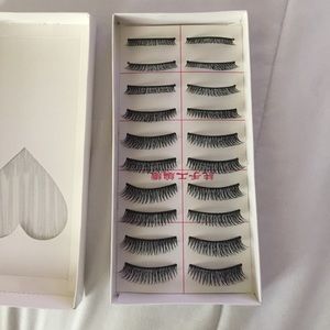 False eyelashes