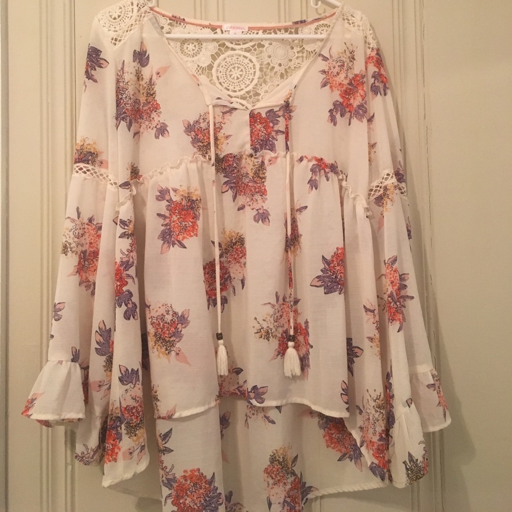 Flowy shirt worn once!