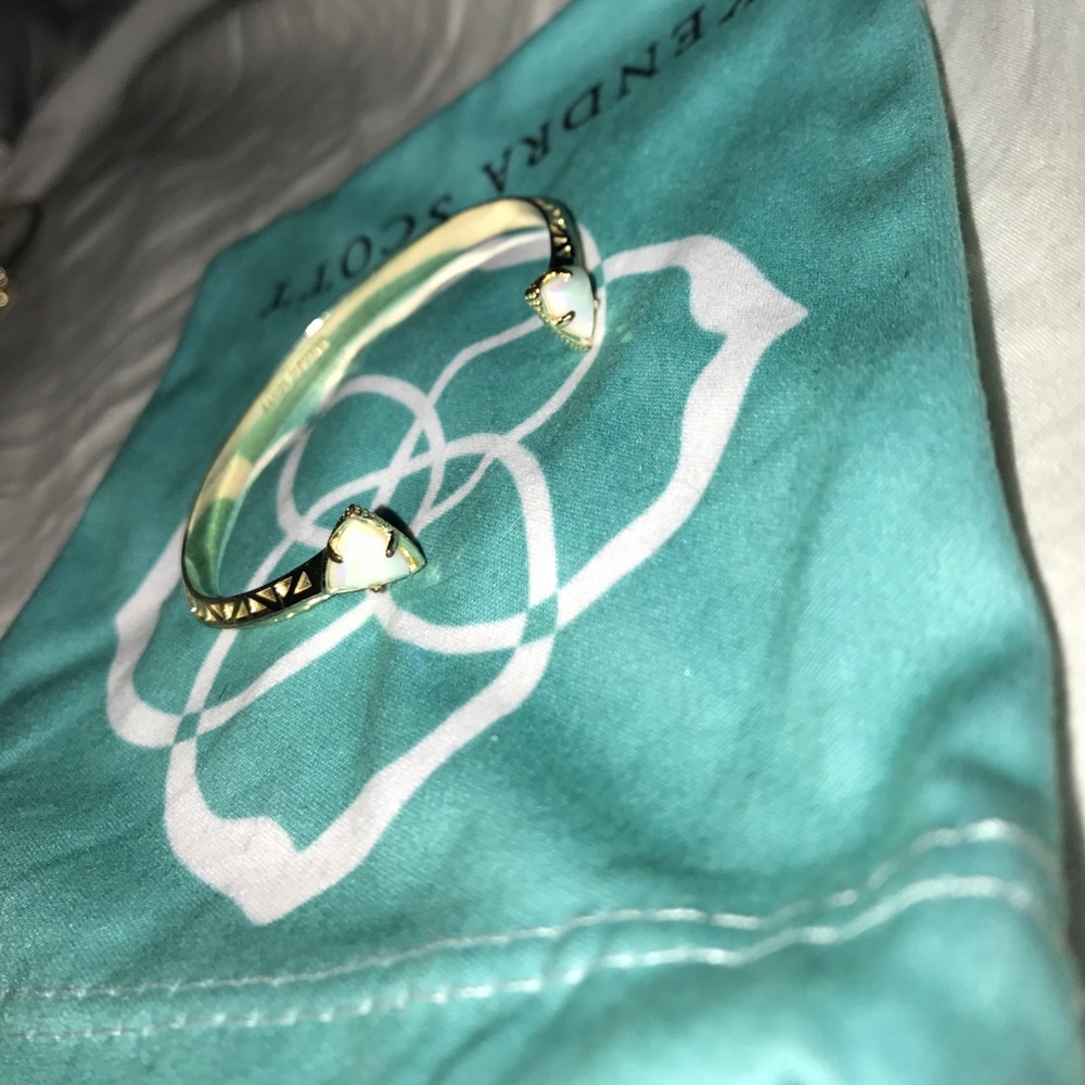Kendra Scott bracelet