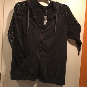 BNWT Torrid Hoodie with lace sleeves (ultra light)