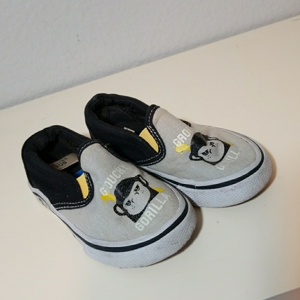 Mimi Harajuku Grouchy Gorilla Slip ons
