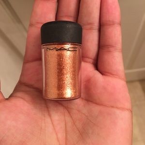 Copper Mac pigment
