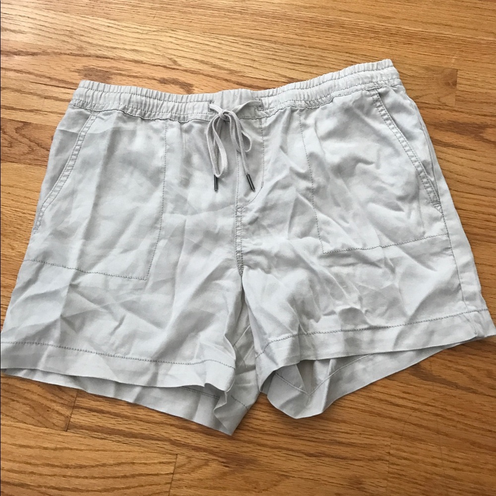 Khaki flowy shorts