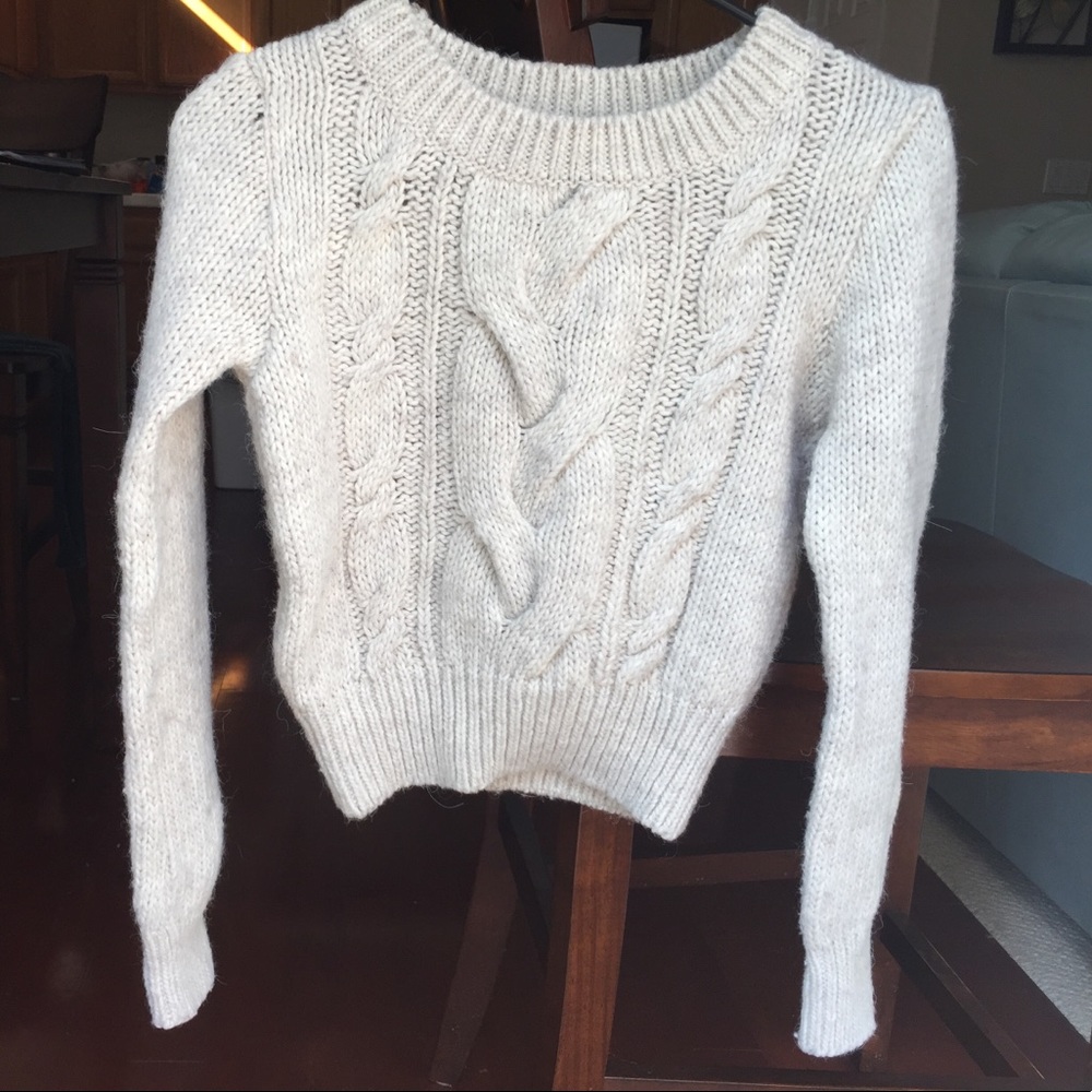 H&M white sweater