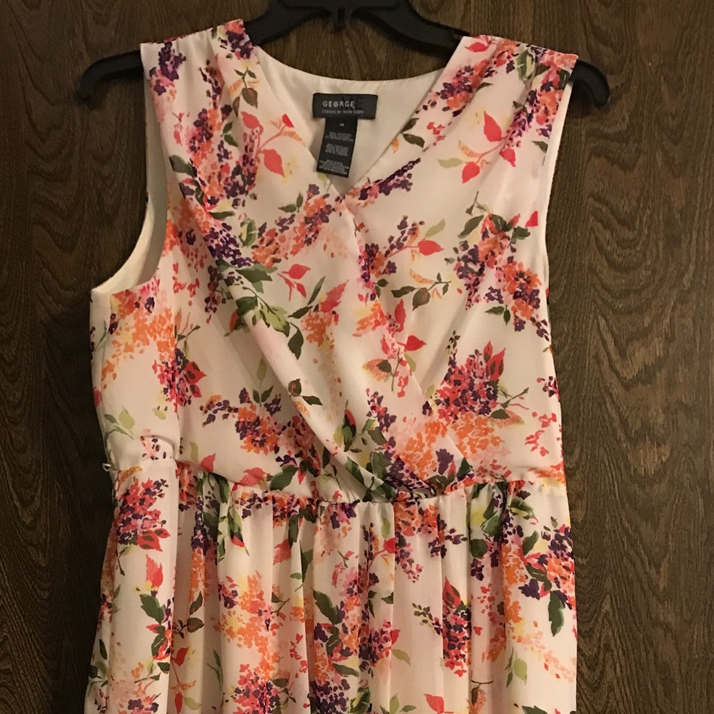 Floral dress Size 18 sleeveless