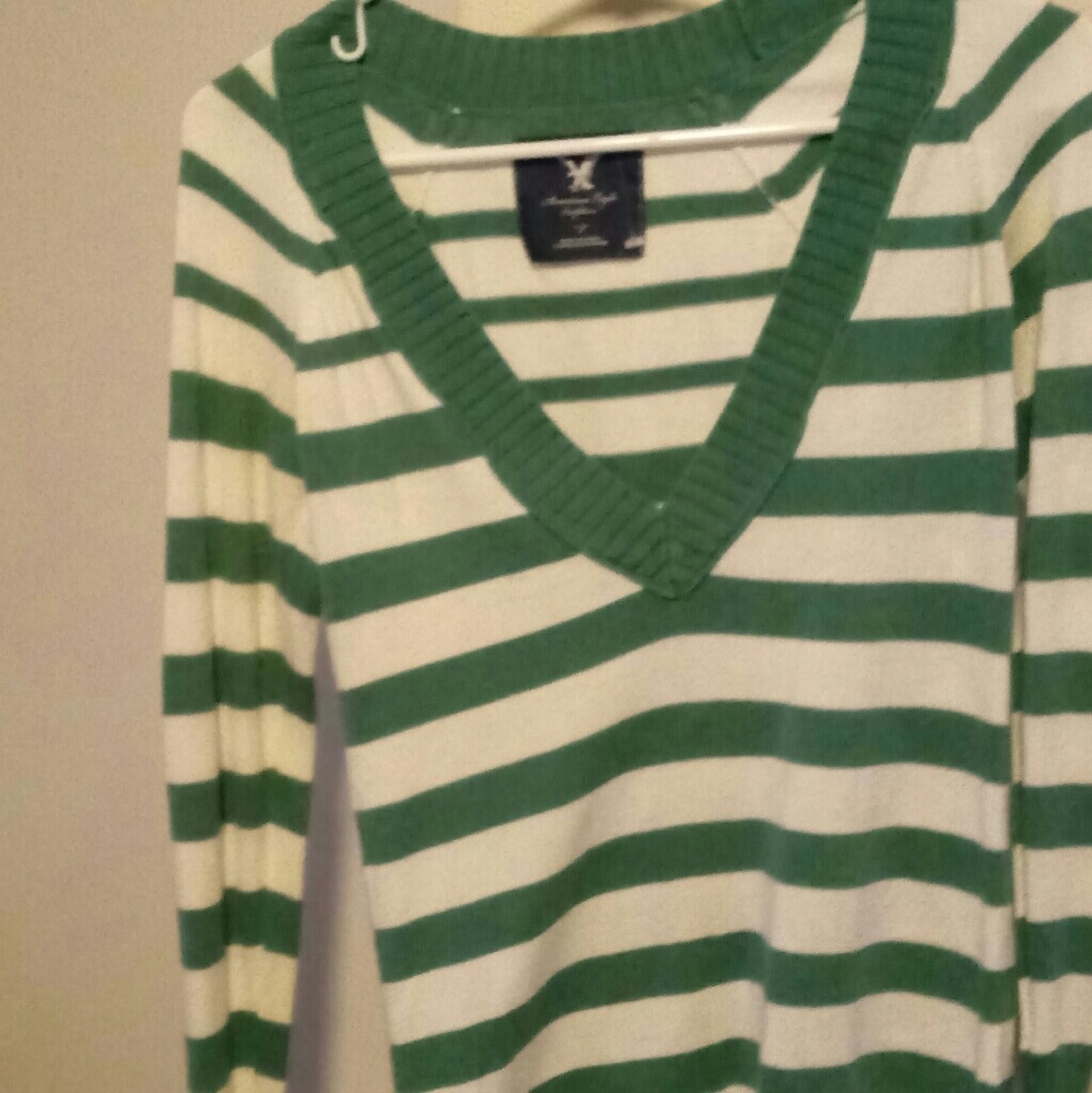 American Eagle sweater