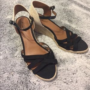 Espadrille sandals, like new!