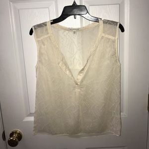 Sleeveless, light weight top, textured, silky