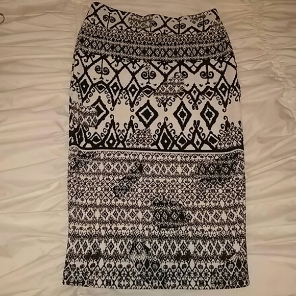 Tribal print pencil skirt - Picture 3 of 4