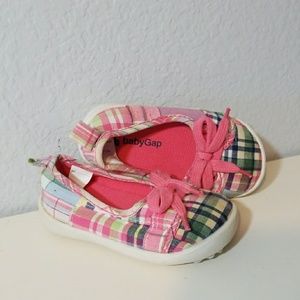 GAP PLAID SLIP ON
