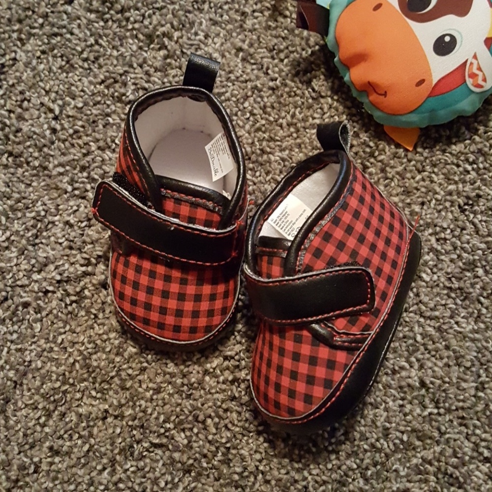 So 'Dorable Buffalo Plaid Shoes!!