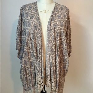 Tan/Navy Printed Kimono