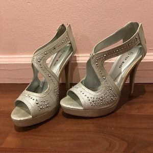 silver Sparkle Heels💍