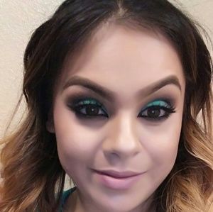 Meet your Posher, Mayra