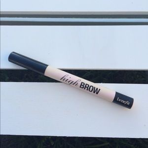 Benefit High Brow Highlighter Pencil *cracked*