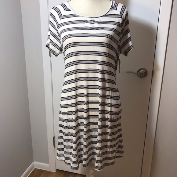 Old Navy Striped Flare Dress - Picture 3 of 7