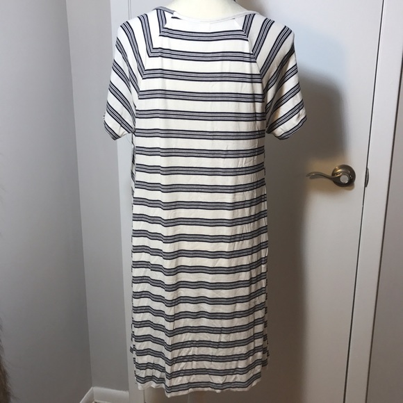 Old Navy Striped Flare Dress - Picture 4 of 7
