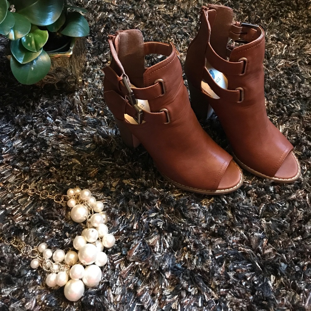 🔥Brown Ankle Booties With Open Toe 🔥