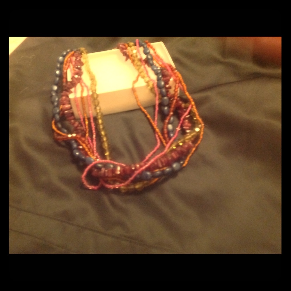 Multicolor statement necklace 18"