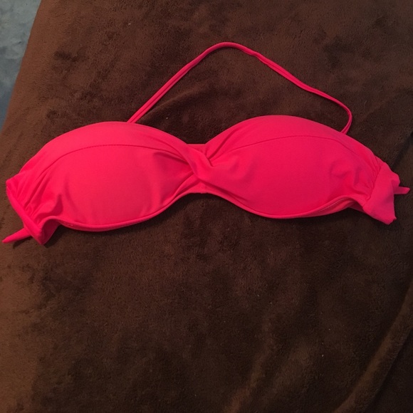 hot pink bathing suits top with removable strap - Picture 1 of 3