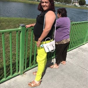 Meet your Posher, Yamila