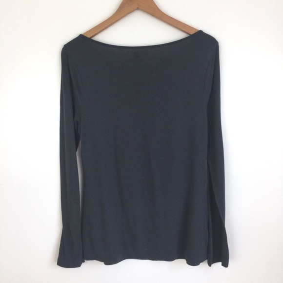 Long Sleeve Arrow Graphic Tee - Picture 4 of 6