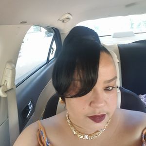 Meet your Posher, Omayra