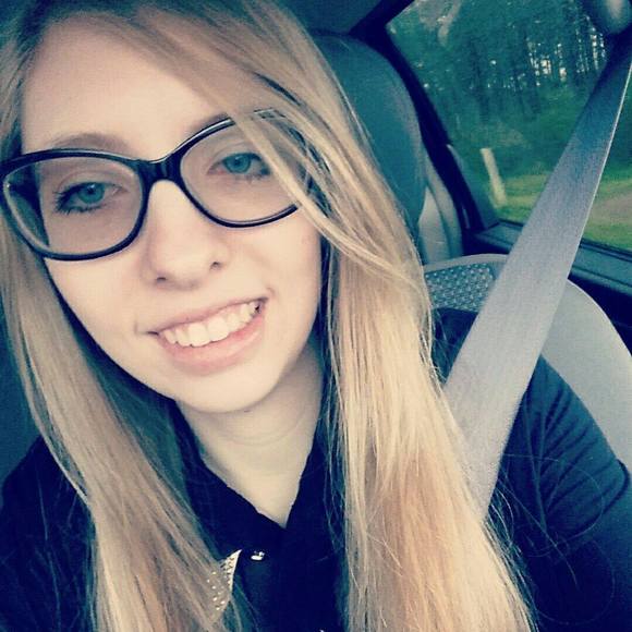 Meet your Posher, Amanda - Picture 1 of 1