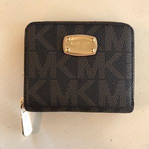 Micheal Kors wallet