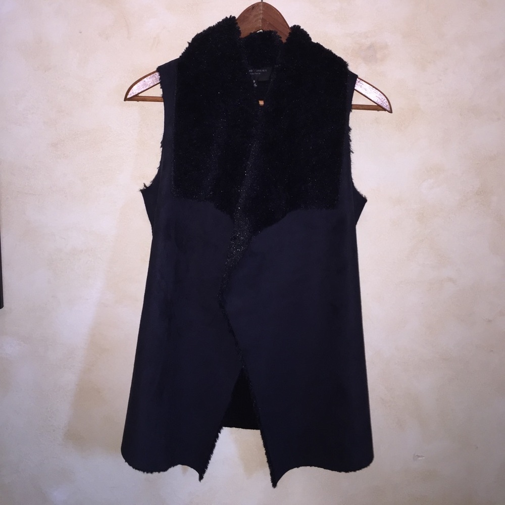 Black suede vest w/ faux fur collar and lining