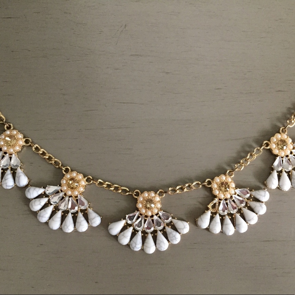 White statement necklace