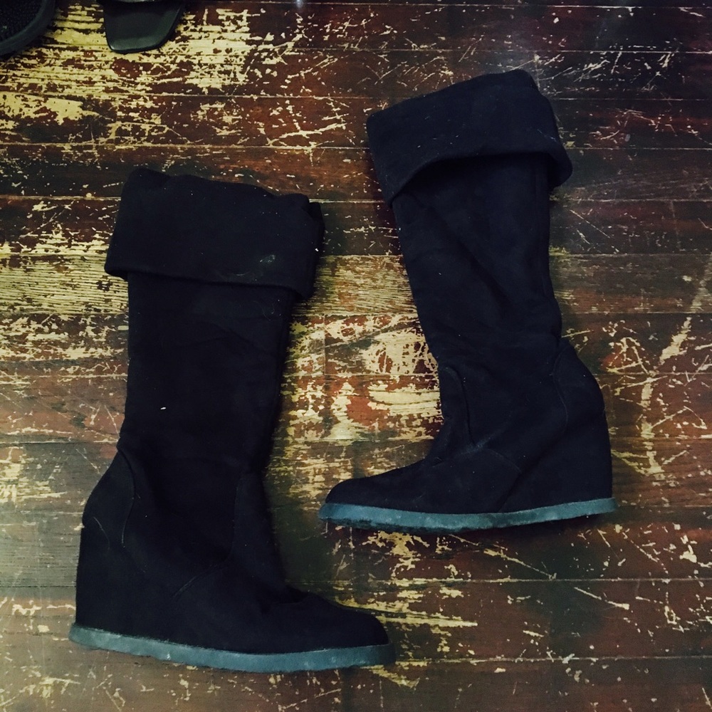 Black Velvet Boots