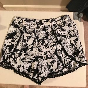 Jessica Simpson Summer Print Shorts