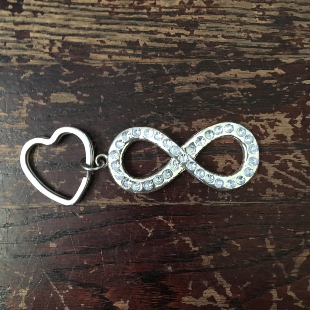 Infinity Diamond Keychain - Picture 2 of 2