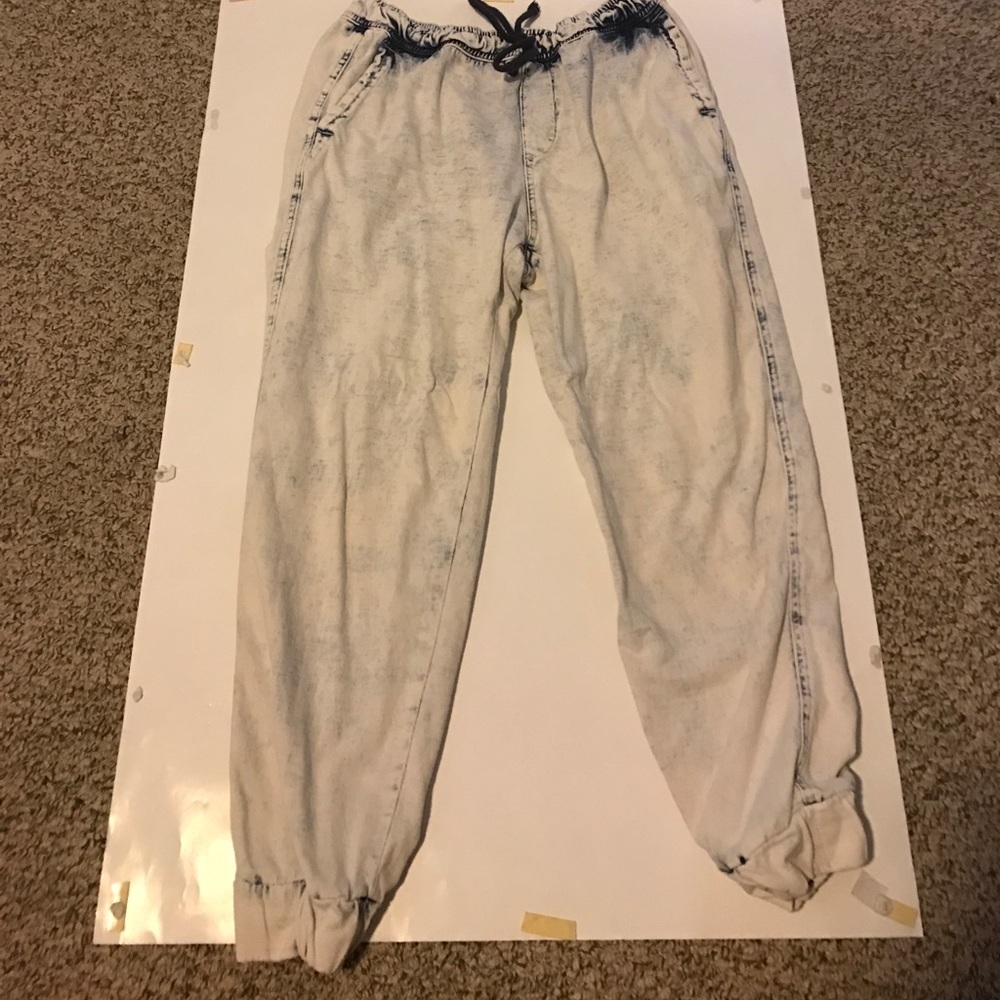 Hollister joggers