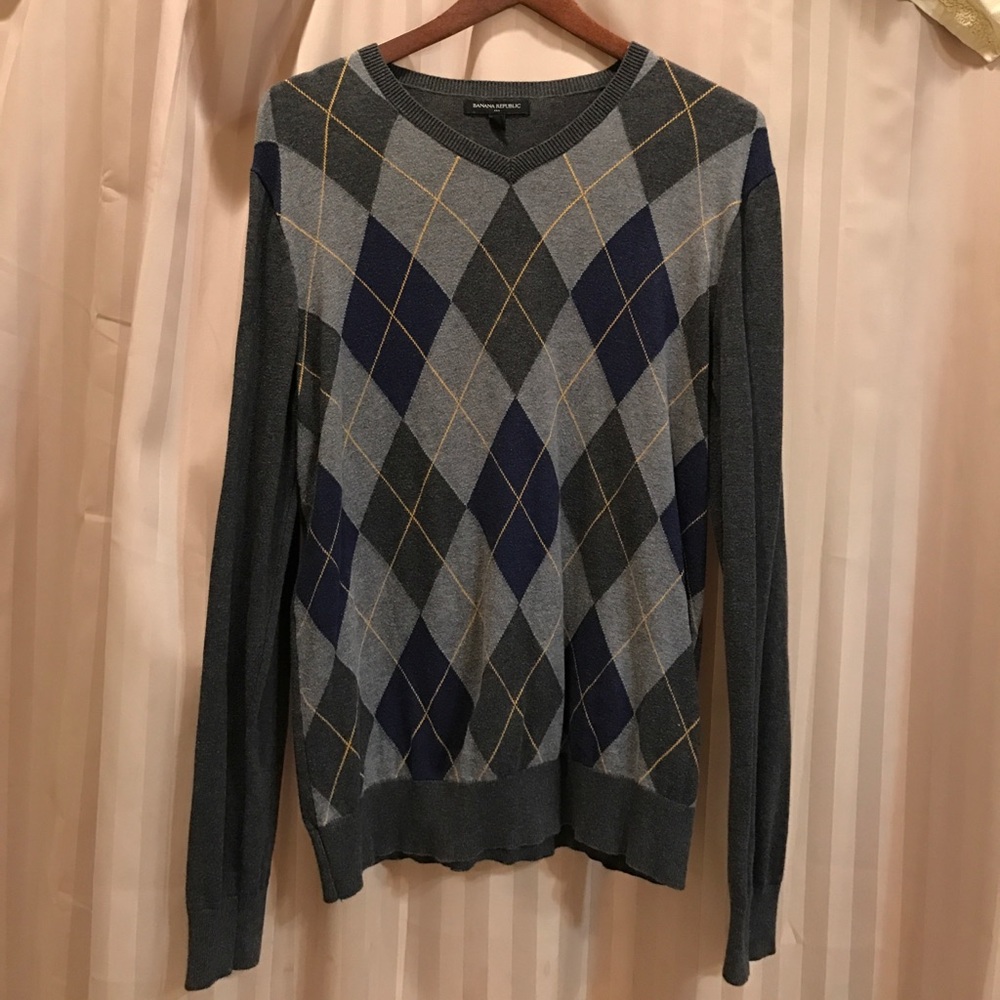 Banana republic V-neck argyle sweater