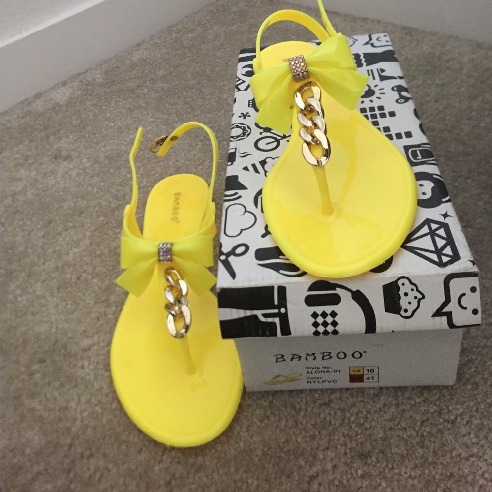 Yellow gelly sandals