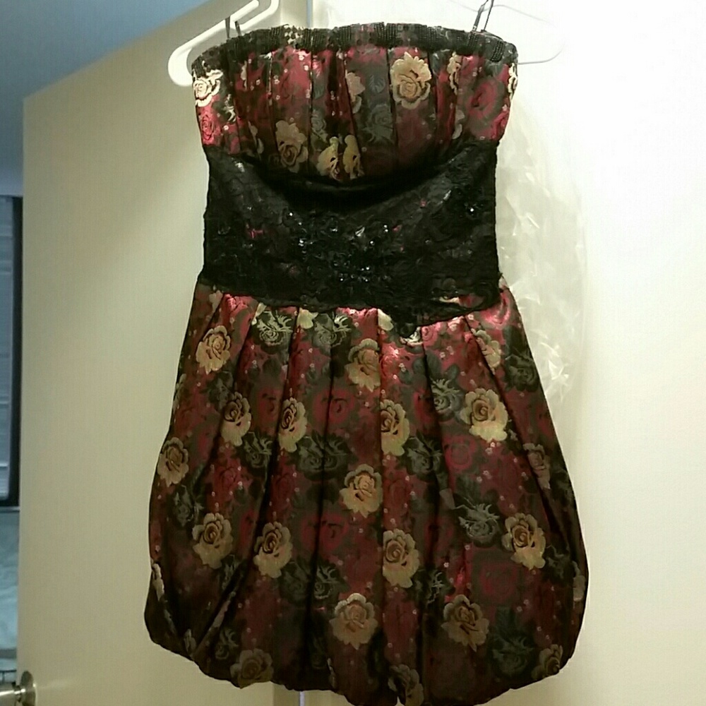 Bebe floral dress