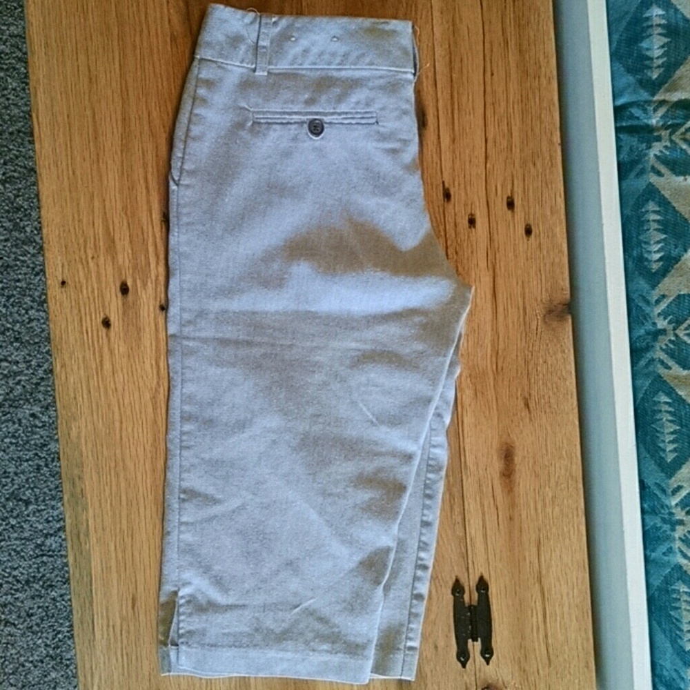 Studio Y Capris