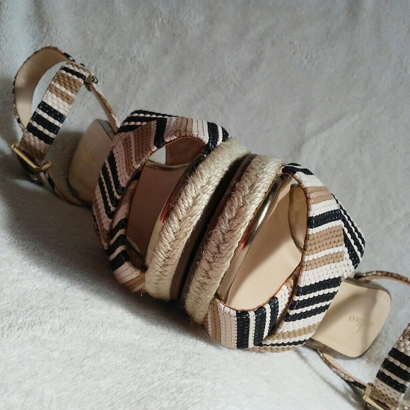 Cole Haan sandals - Picture 5 of 8