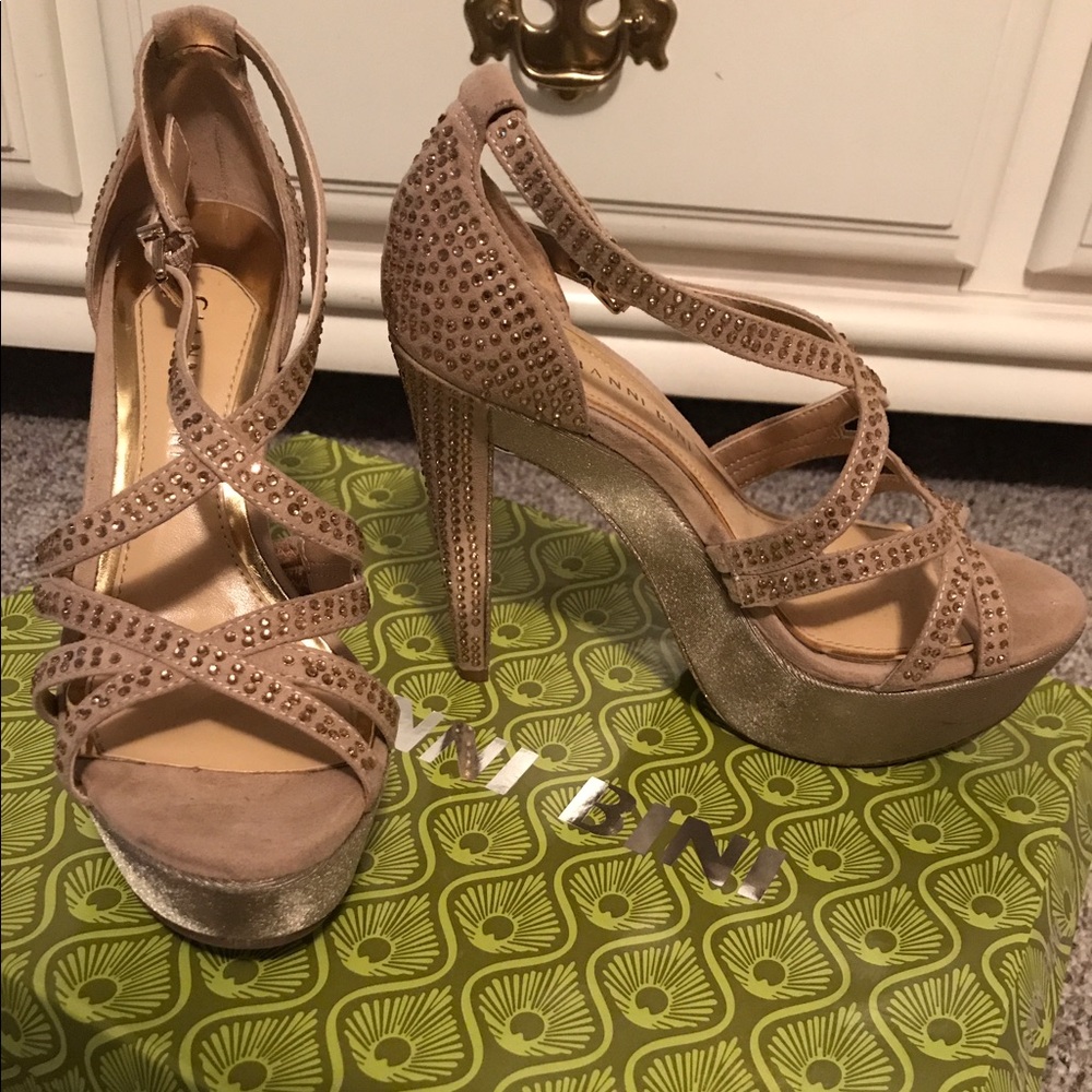 Gianni Bini studded heels