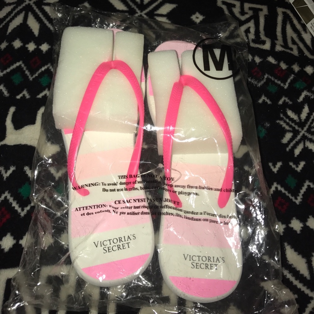 Brand New Victoria's Secret  Flip Flops Size M