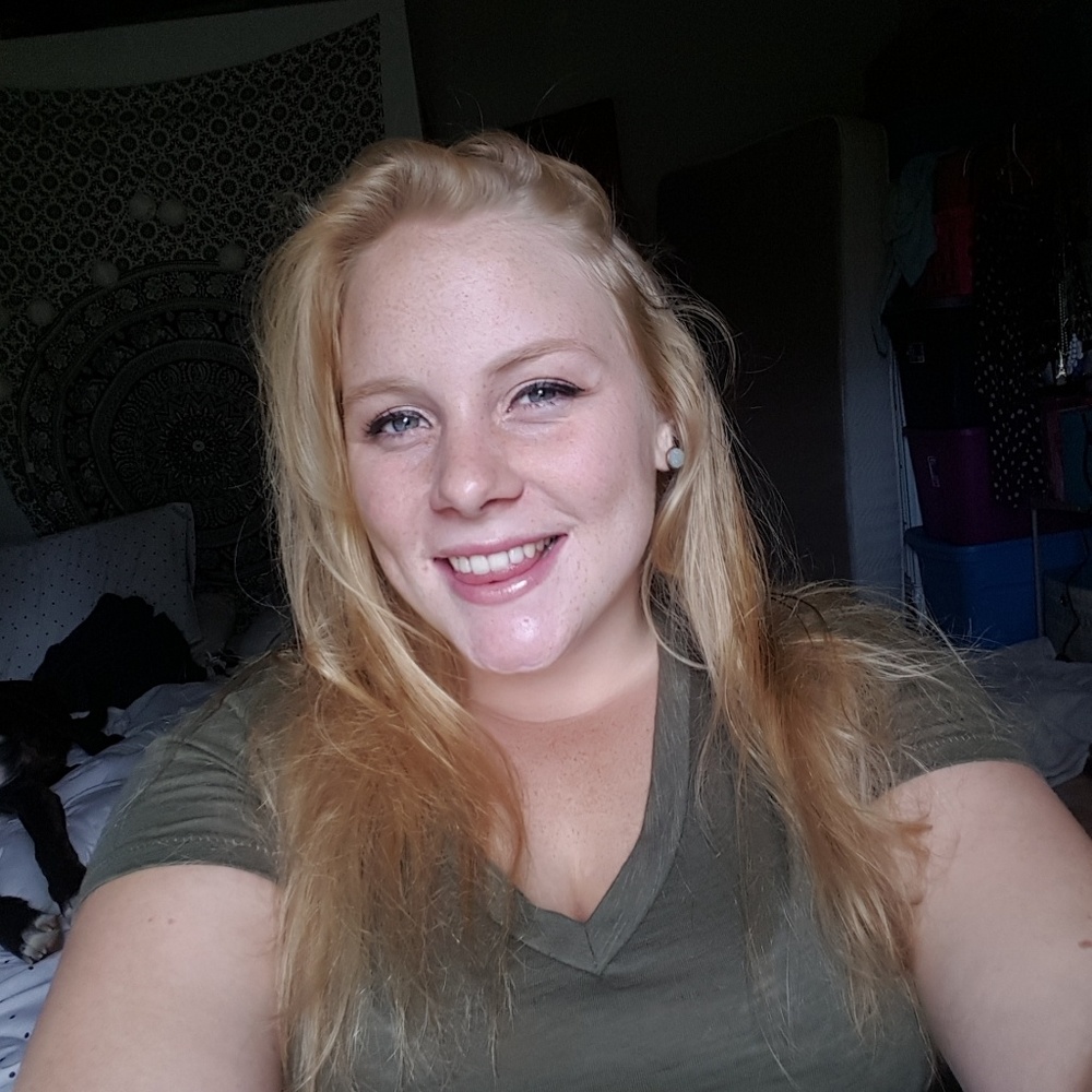 Meet your Posher, Cayleigh