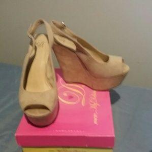 Size 8.5 womens slingback wedge