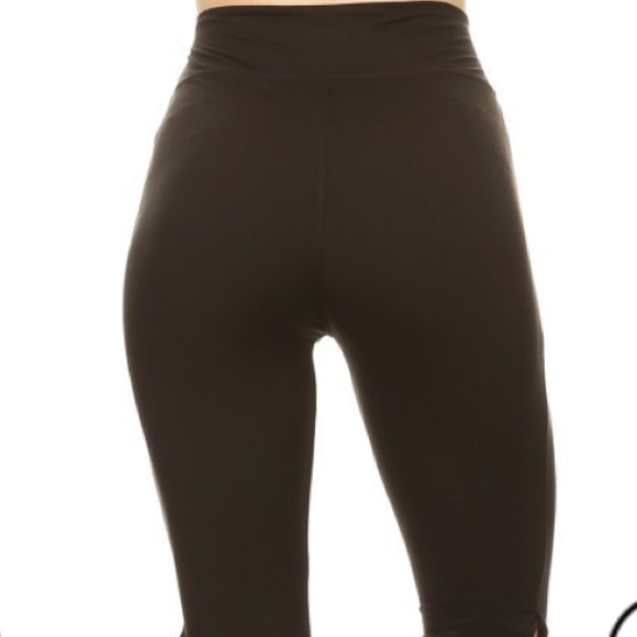 💕Host pick! 💕So Soft Crop lace up detail legging - Picture 3 of 4