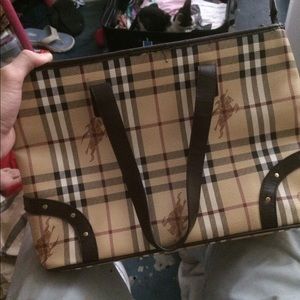 Burberry purse