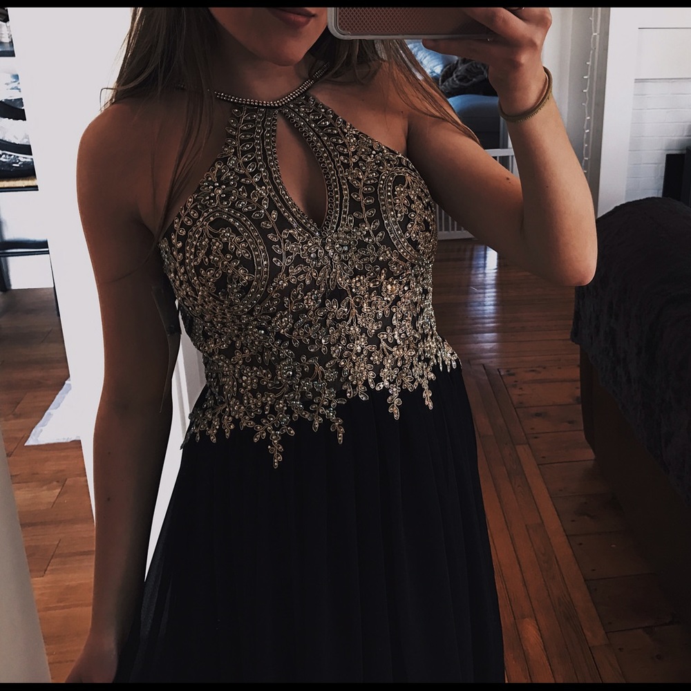 Prom dress - Picture 4 of 7